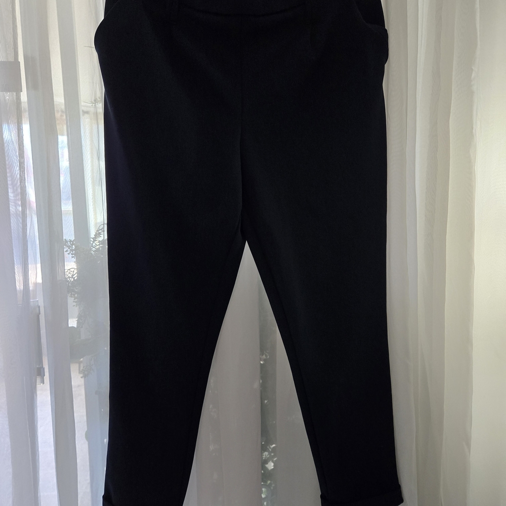 Classic Black Cropped Trousers